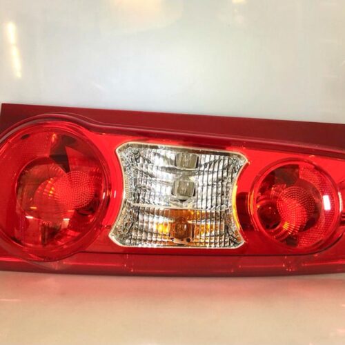 Aizmugurējais lukturis (pa labi) OEM 6351FJ