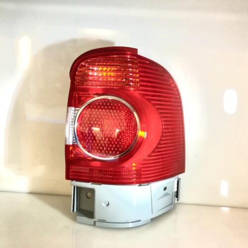 Aizmugurējais lukturis (pa labi) OEM 7M3945096L