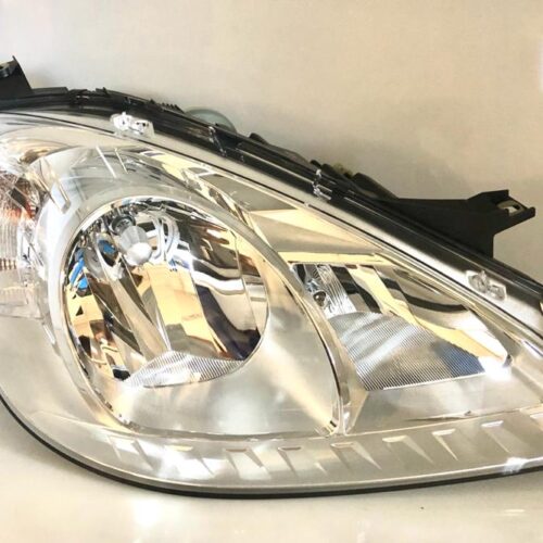 Priekšējais lukturis (pa labi) OEM A1698205861