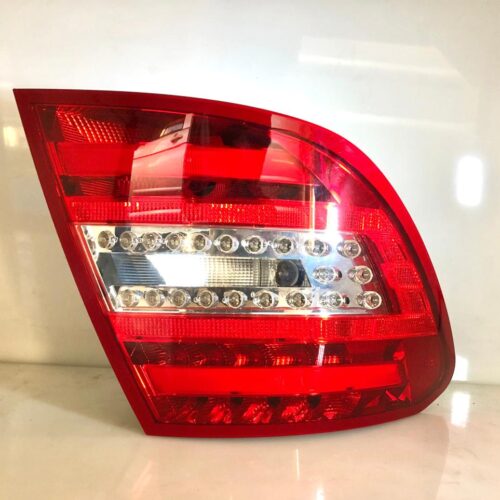 Aizmugurējais lukturis (pa kreisi) OEM A2048204664