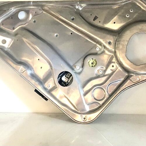 Logu pacēlājs (aizmugurē labajā pusē) OEM A2127301879