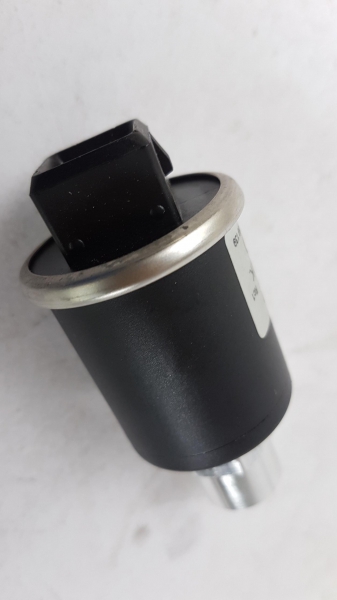 Pressure Switch, Air Conditioning, 7M3959139