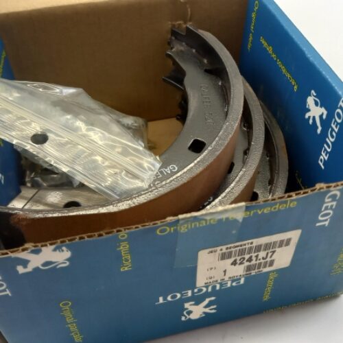 Brake Shoe Set, Parking Brake, 4241J7