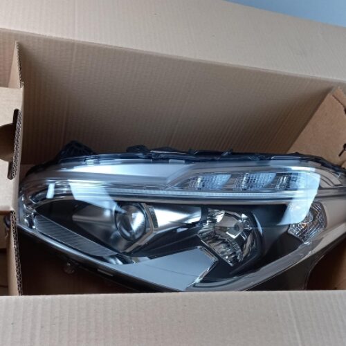 Headlight, 1685353080