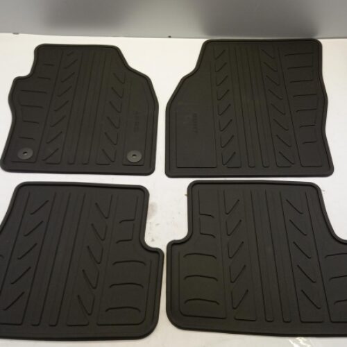 Floor Mat Set, 6F2061500041