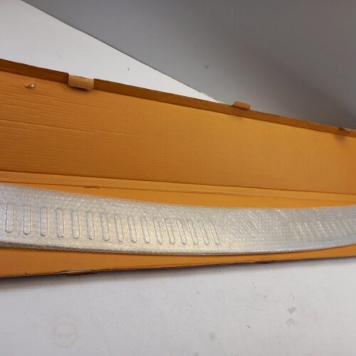 Sill Trim, Trunk, LR005037