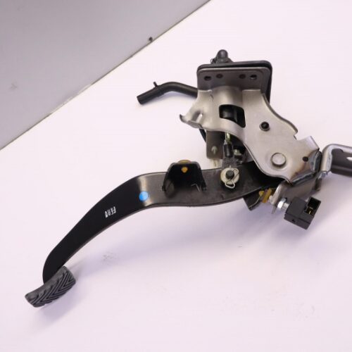 Clutch Pedal, 328022S050