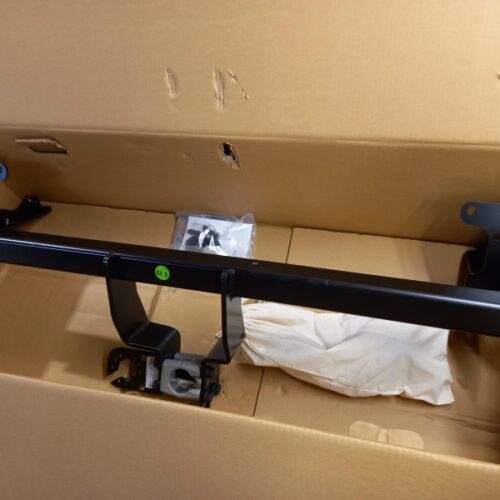 Trailer Hitch, 990E068L43000