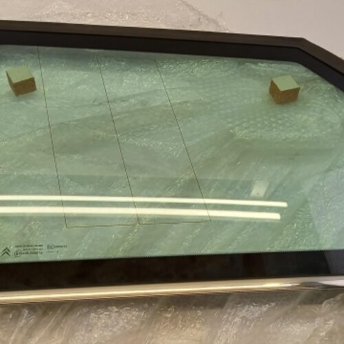 Side Window, 8569QH