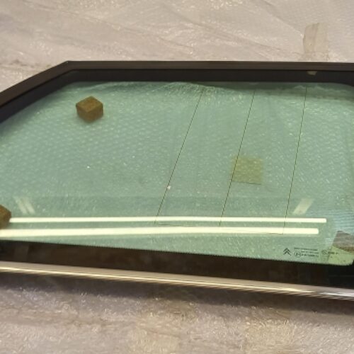 Side Window, 8569QN