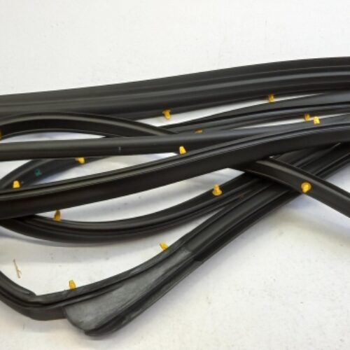 Door Seal, 8467179J00000