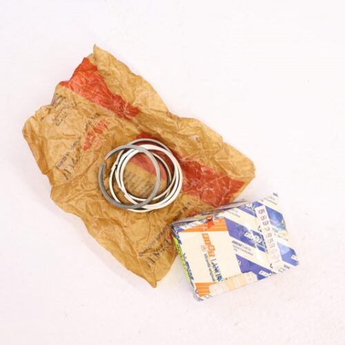 Piston Ring Kit, 5892858