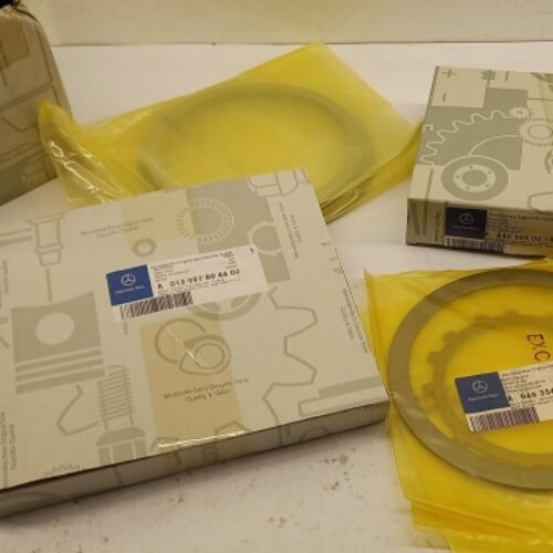 Shaft Seal, Wheel Hub, A9423503935