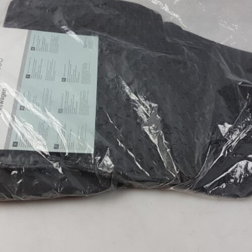 Floor Mat Set, 2GM061550041