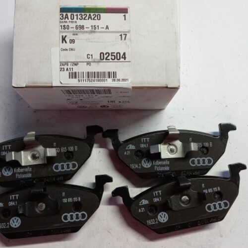 Brake Pad Set, 1S0698151A