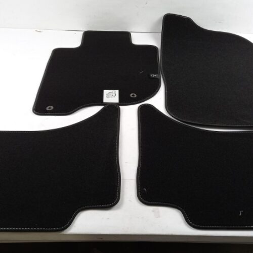 Floor Mat Set, MZ314850