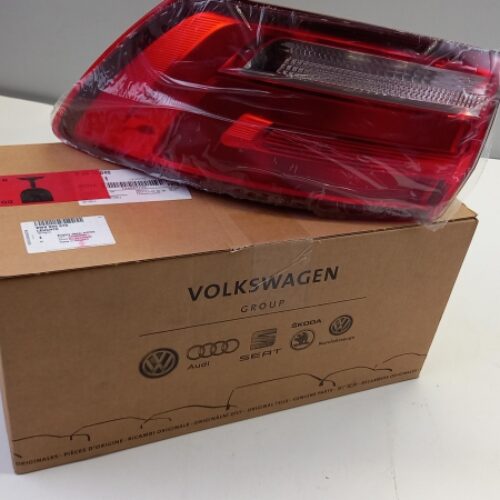 Combination Rearlight, 8W9945070