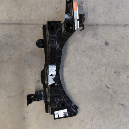 Bracket, Wing, 641109106R