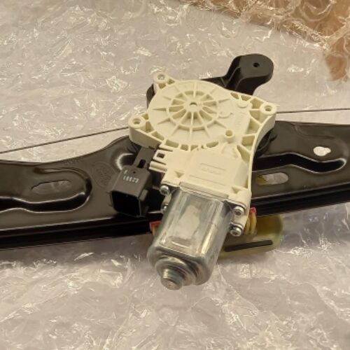 Window Lift, LR126074