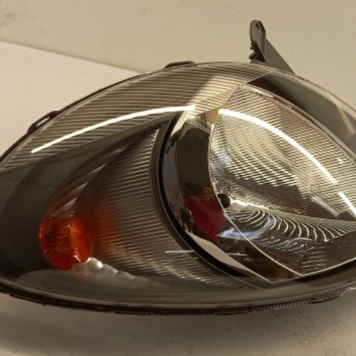 Headlight, 8115052081