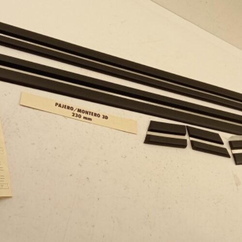 Trim/Protective Strip Set, Door, MZ312428