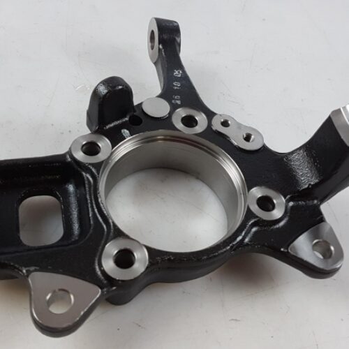 Steering Knuckle, MR992368