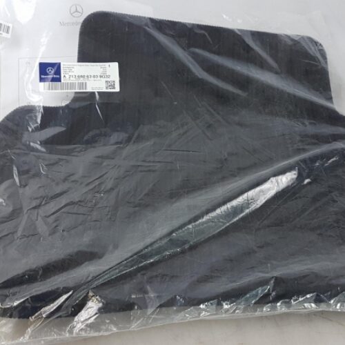 Floor Mat Set, A21368063039G32