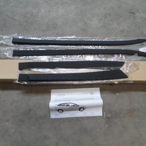 Trim/Protective Strip Set, Door, A2271ADE00