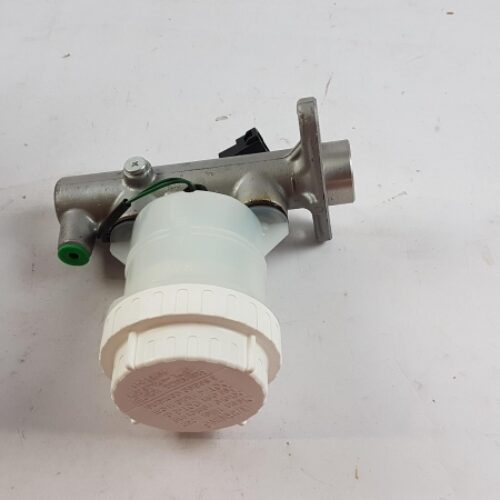 Master Cylinder, Brakes, MB895963