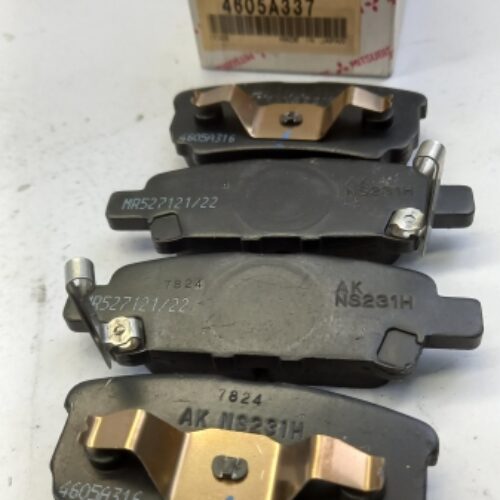 Brake Pad Set, 4605A337