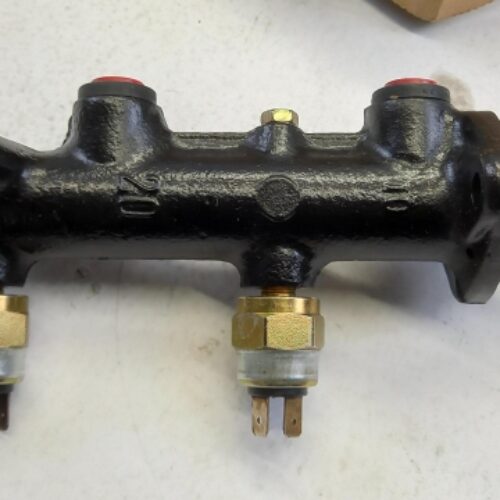 Master Cylinder, Brakes, 477611015A