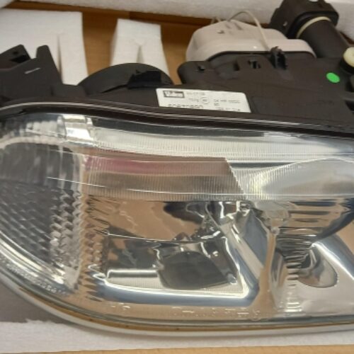 Headlight, 60670890