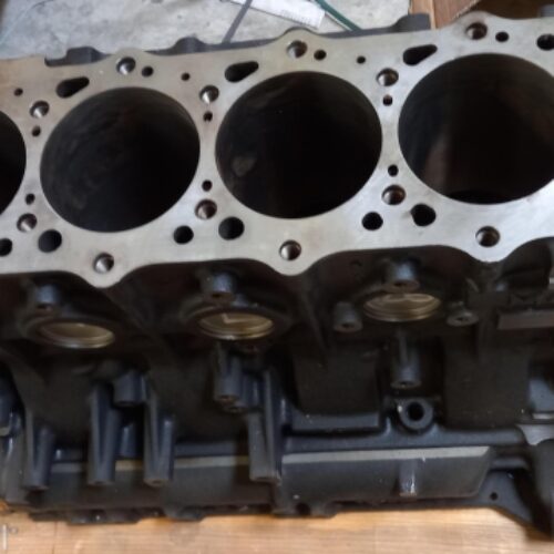 Cylinder Head, ME203011