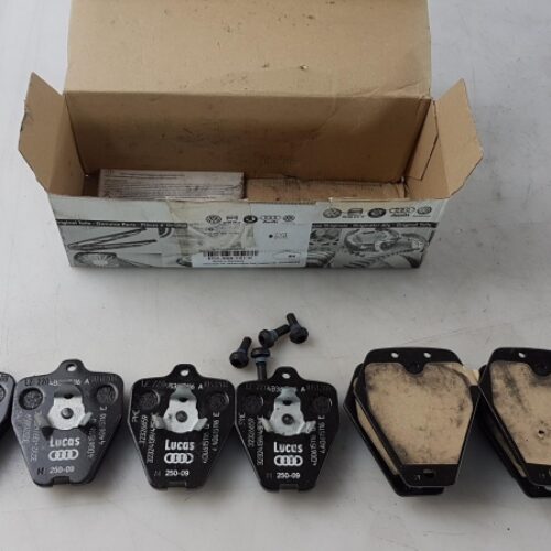 Brake Pad Set, 8D0698151K