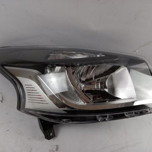 Headlight, 260101161R