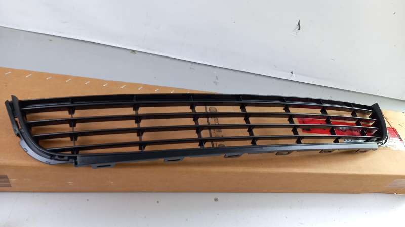 Ventilation Grille, Bumper, 1K9853677A9B9