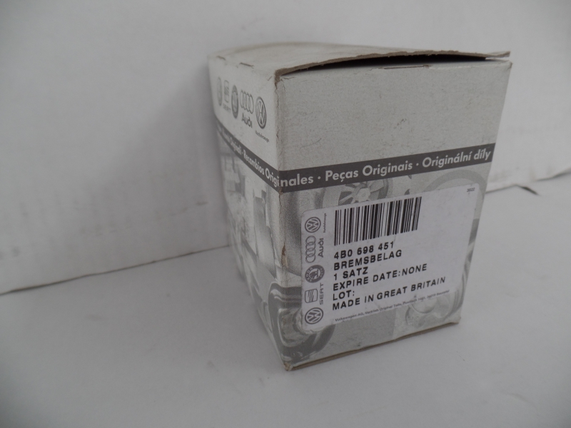 Brake Pad Set, 4B0698451