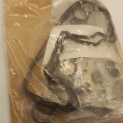 Gasket Set, Cylinder Head, MD997632