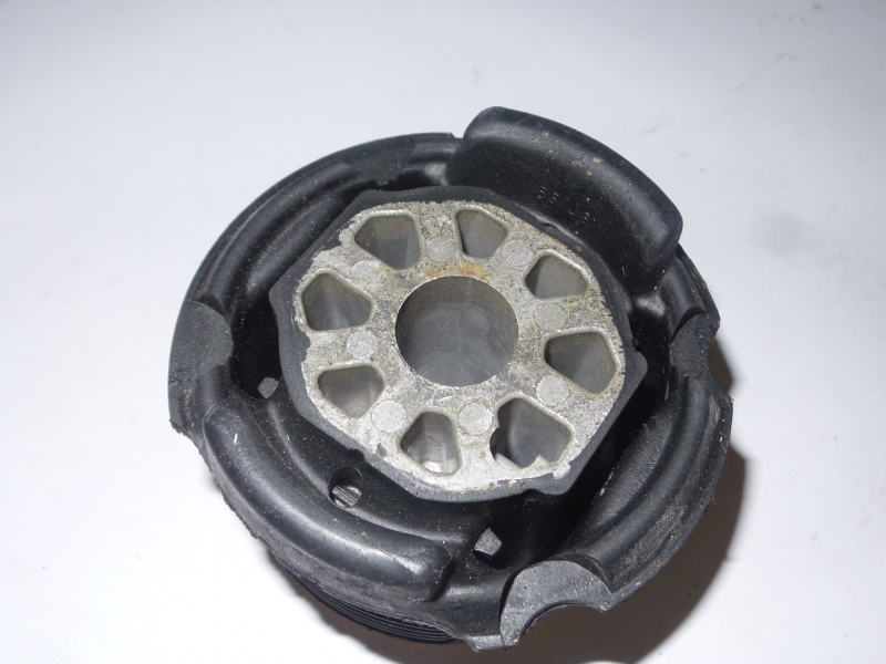 Mounting, Axle Beam, 4D0505145J