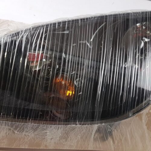 Headlight, 8301B205