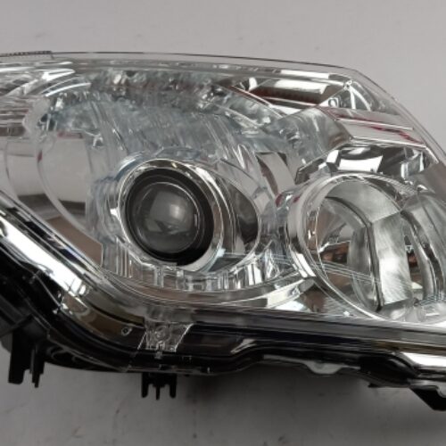 Headlight, 8301C152