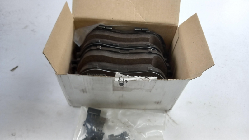 Brake Pad Set, 1647877180