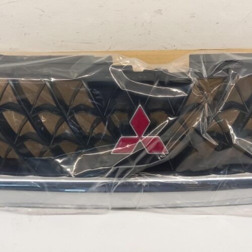 Radiator Grille, MR478595