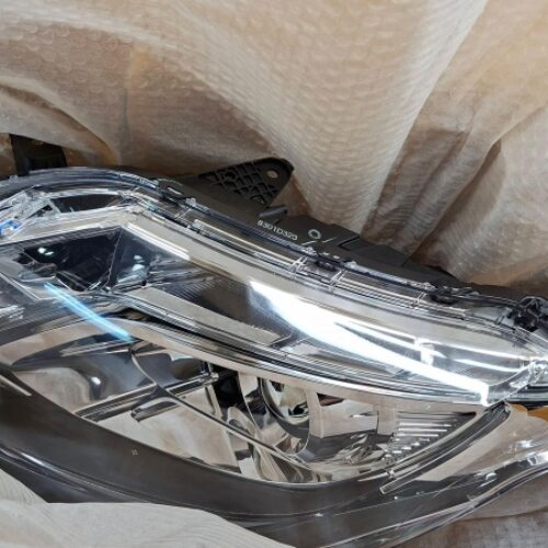 Headlight, 8301D323