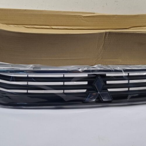 Radiator Grille, 6402A430