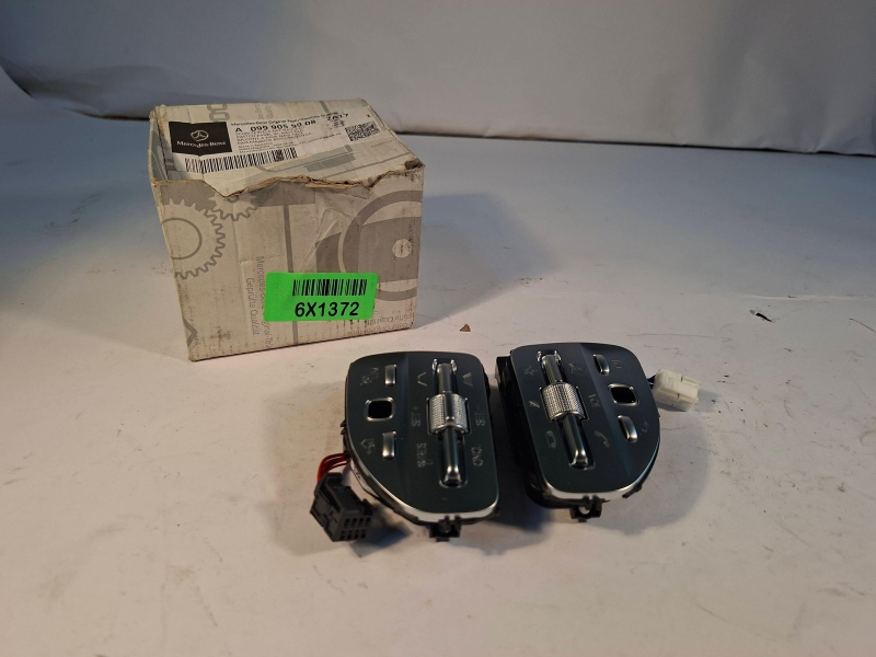 Steering Wheel Switch, A09990599082A17
