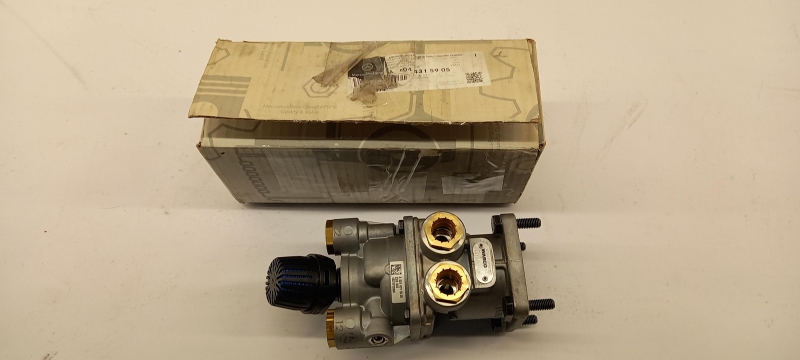 Brake Valve, Service Brake, A0044315905