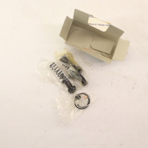 Master Cylinder, Brakes, MR569064