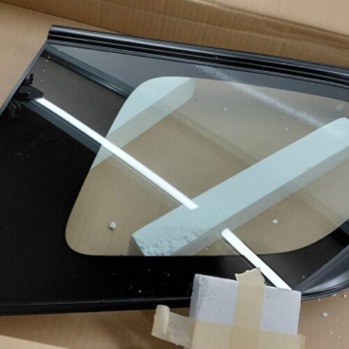 Side Window, 6121A496