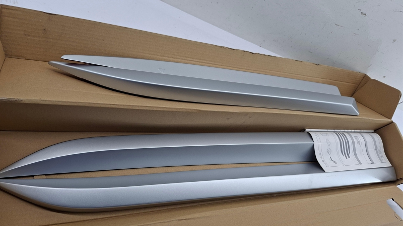 Trim/Protective Strip Set, Door, 5FJ071328